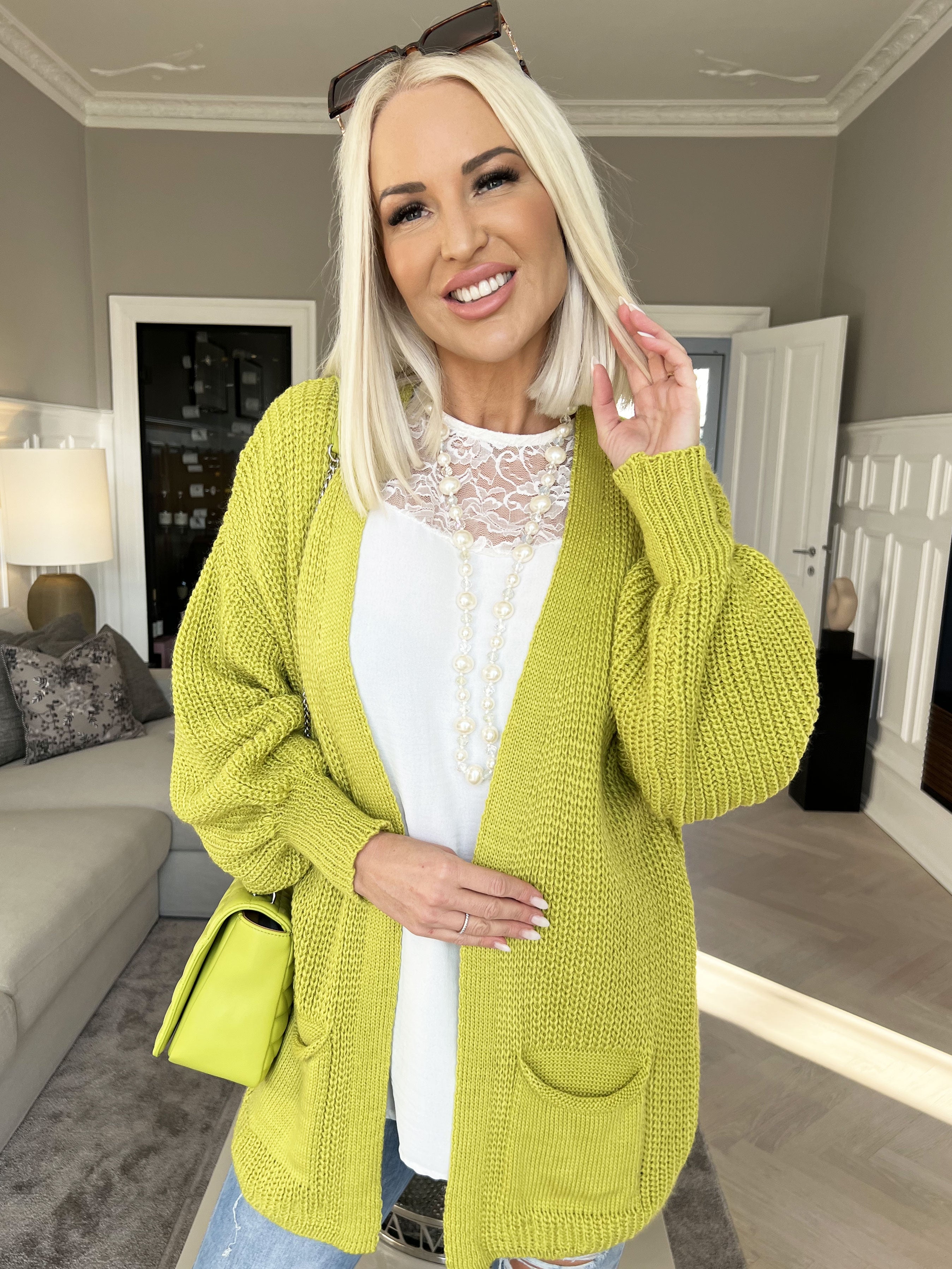 Sally Short - Sød strik cardigan med ballonærmer